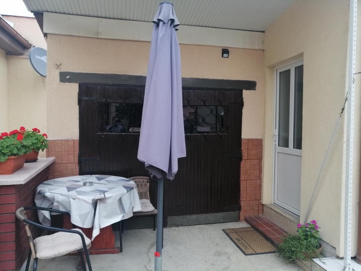 Studio Apartman Bandb Ðakovo Kültér fotó